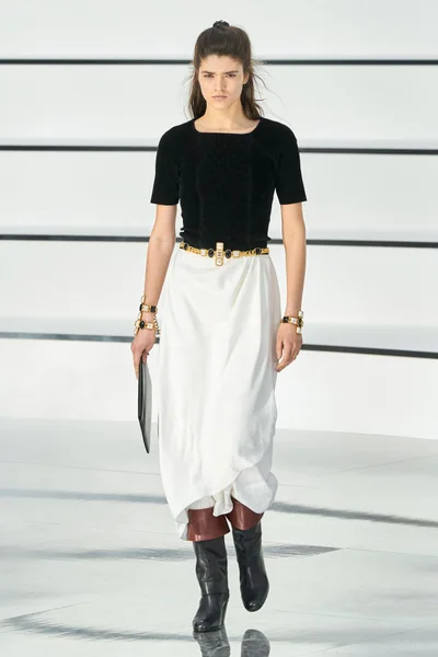 Look 44